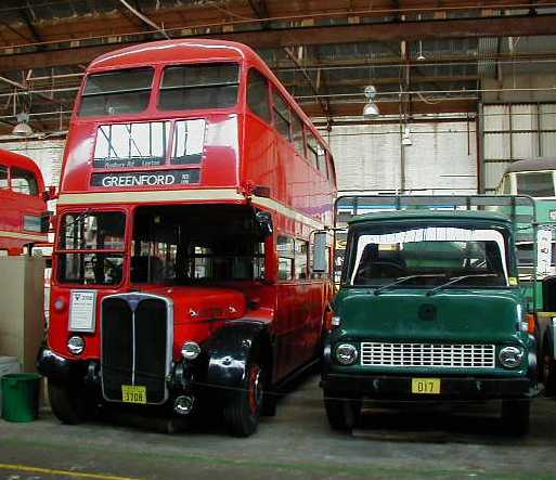 London Transport AEC Regent 3RT Park Royal RT3708