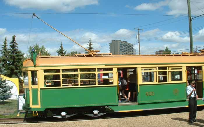 Melbourne Class W6 tram 930