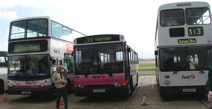 First Leicester Dennis Falcon Northern Counties 625