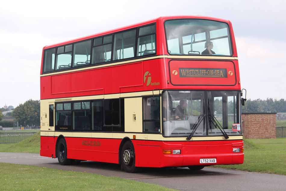 Westcliff-on-Sea Dennis Trident Plaxton President 33191