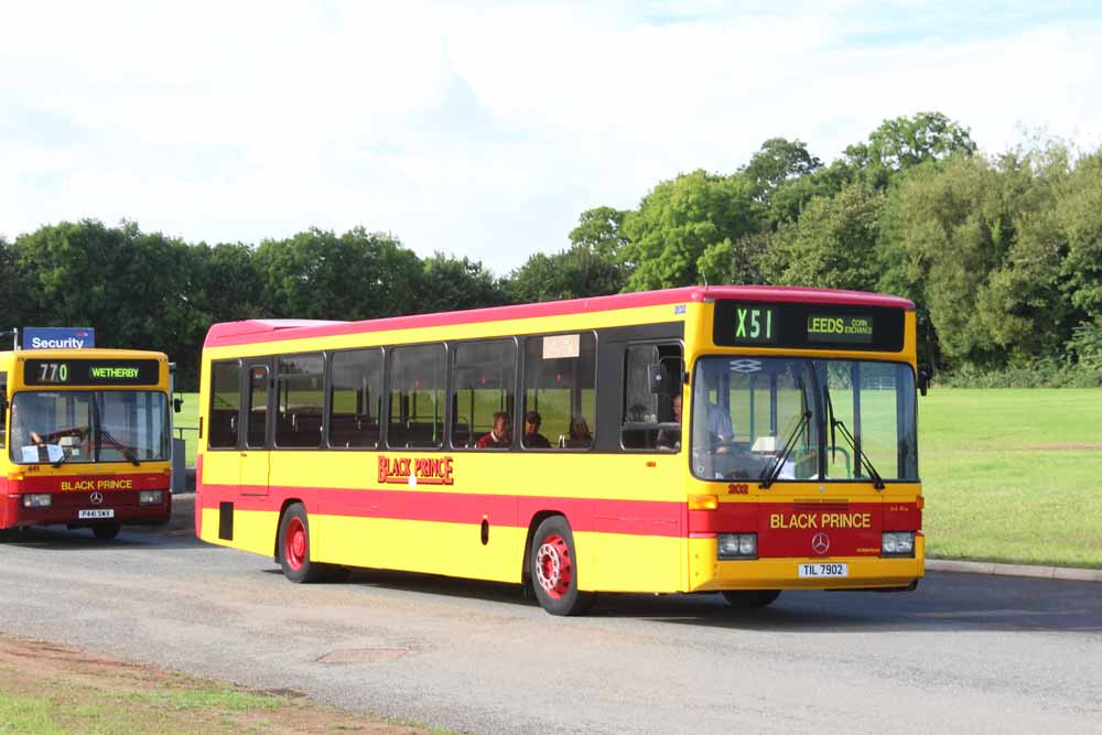 Black Prince Mercedes O405 Optare 202