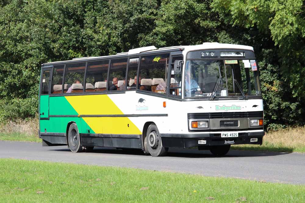 Badgerline Leyland Leopard Plaxton Paramount 2098