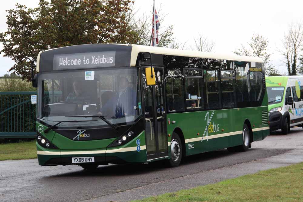 Xelabus Alexander Dennis Enviro200MMC 442