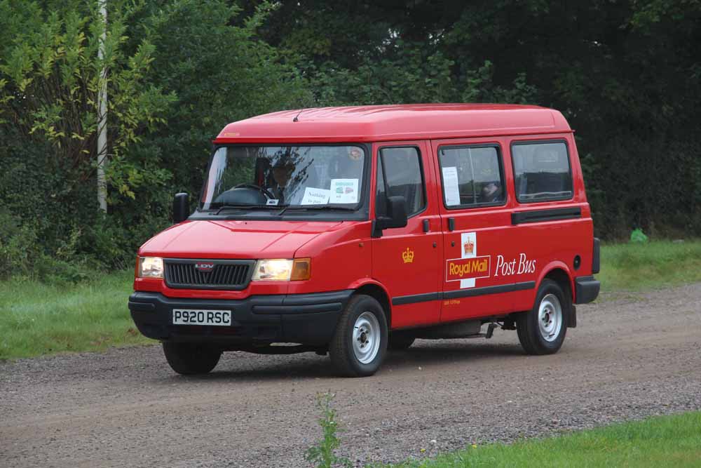 Royal Mail LDV Pilot 6750039 Post Bus