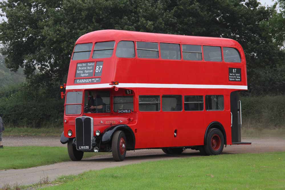 London Transport AEC Regent 3RT Park Royal RT3316