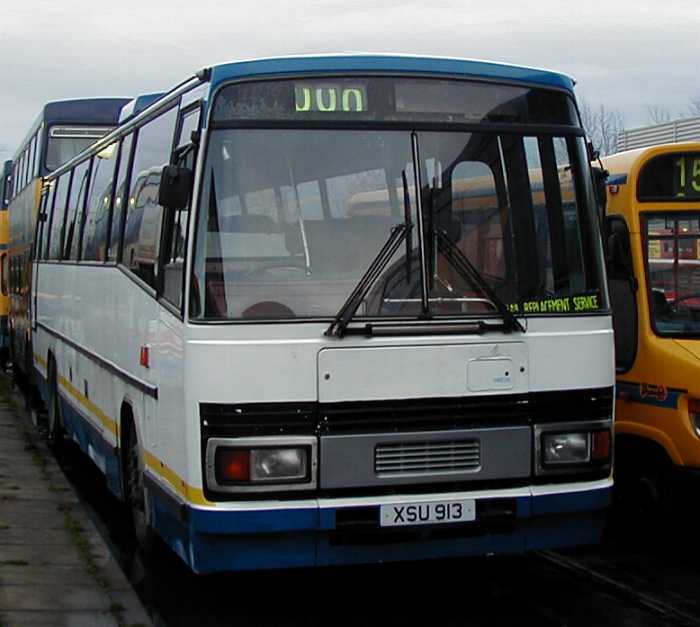 Burton Coaches ex Red & White Tiger Paramount