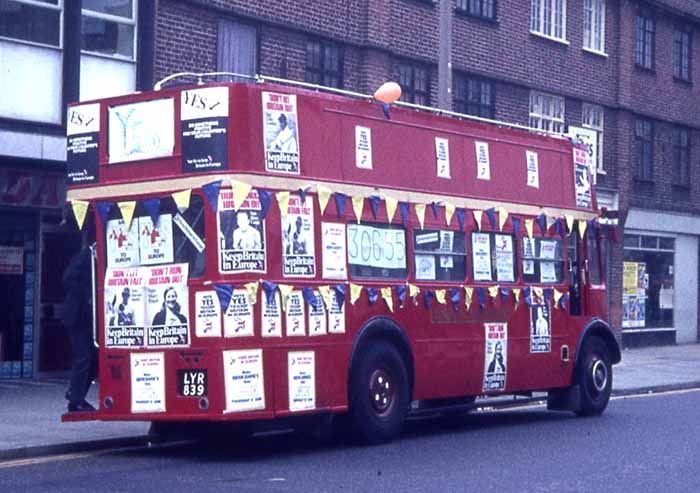 London Transport AEC Regent 3RT Weymann RT3420