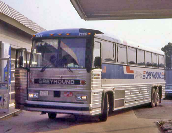 Greyhound Americruiser 2 2006