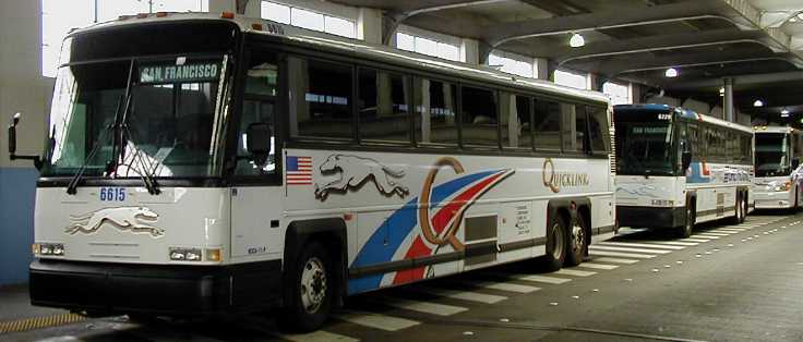 Greyhound MCI 102DL3 6615