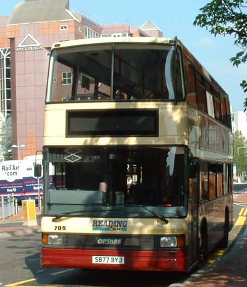 Reading Buses ex Eastbourne Optare Spectra 709