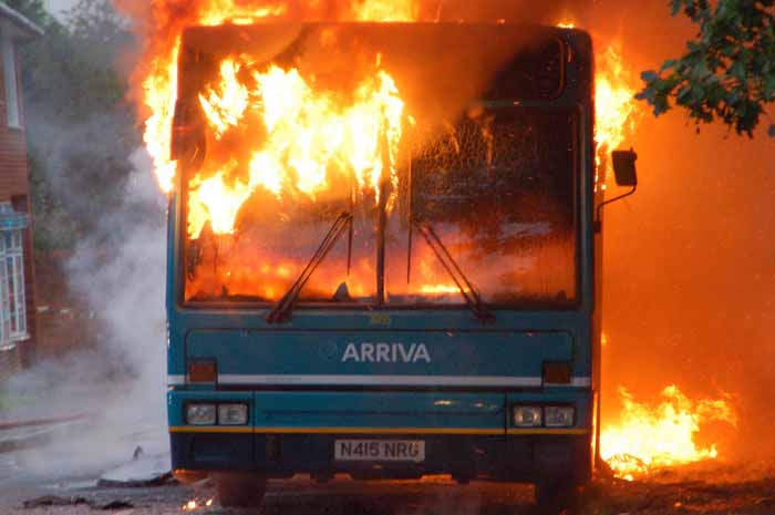 Arriva the Shires Volvo B10B / Plaxton Verde 3855