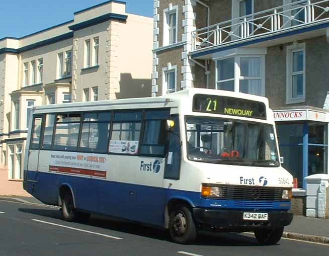 Western National Mercedes 811D