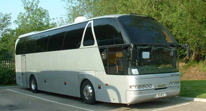 Motts Neoplan Starliner 90WFC