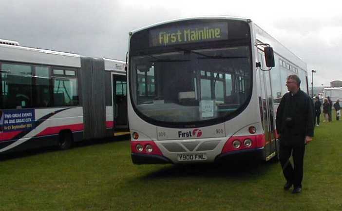 First Mainline Volvo B7L Wright 900