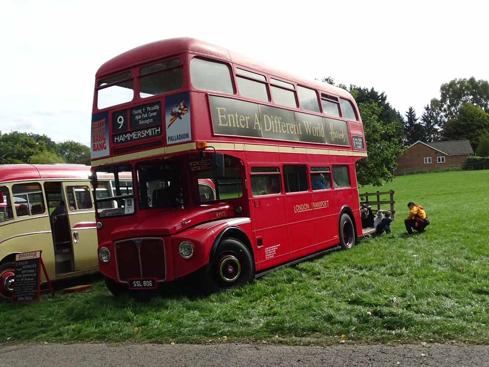 London Transport AEC Routemaster Park Royal RM121