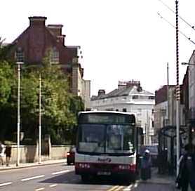 First Beeline Scania L94UB Wright 825