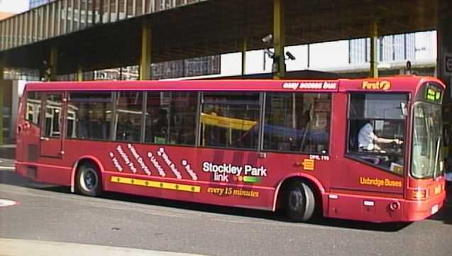 First Uxbridge Buses Dennis Dart Marshall DML195