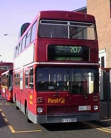 First MCW Metrobus M338