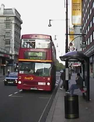 Gold Arrow MCW Metrobus on route 23