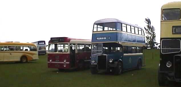 Hedingham Omnibuses Gt Yarmouth Titan EX6566